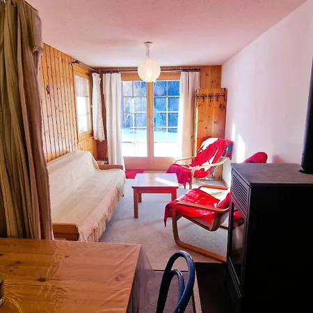 Pra Charris - - アパート